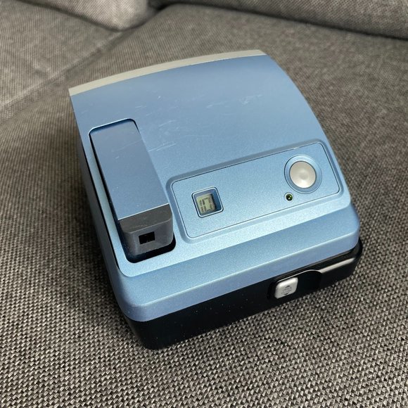 Polaroid One600 Classic Instant Camera (Blue) - Picture 5 of 10